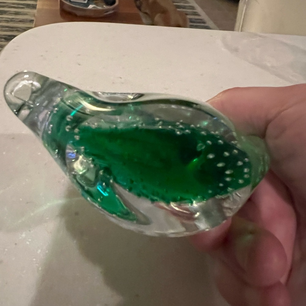 Final Mega Sale!! Elegant Blown Glass Fish Figurine -Green & in great condition! - Picture 4 of 4